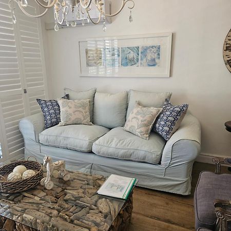 Umhlanga Getaways Apartment เดอร์บัน ภายนอก รูปภาพ